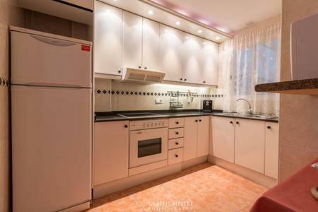 Bonito Y Acoger, A 50 Metros Del Mar Con Wifi Apartment Calafell Exterior photo